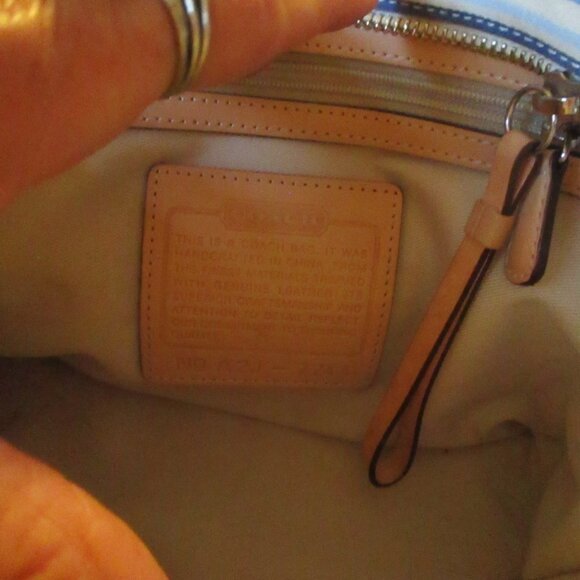 new coach multi colored small striped handbag received as a presnt never used - Picture 3 of 3